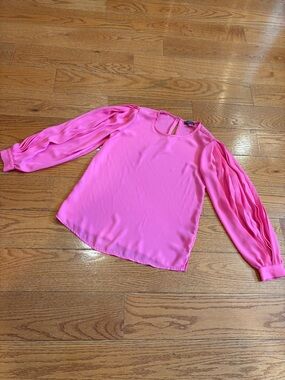 Vince Camuto Barbie Pink Blouse NWT XXS Chiffon Keyhole Top Feminine Chic